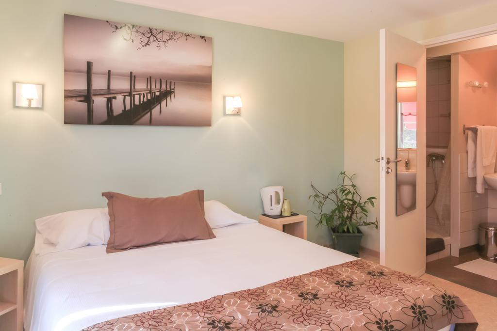 Logis Hotel Restaurant De La Dore Vertolaye Ngoại thất bức ảnh